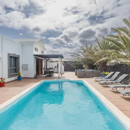 Lightbooking Gisher Lanzarote Chalet *