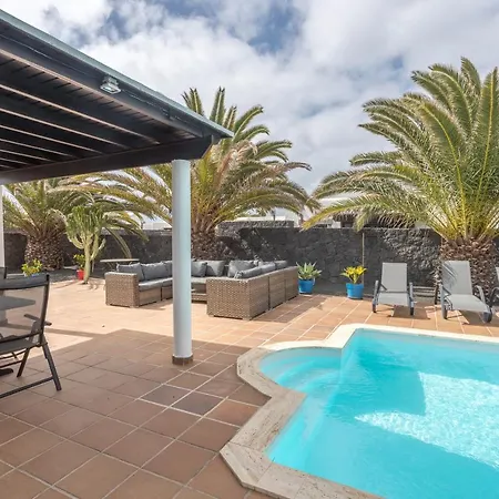 Lightbooking Gisher Lanzarote Chalet *