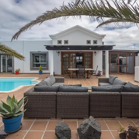 Lightbooking Gisher Lanzarote Chalet Playa Blanca (Lanzarote)