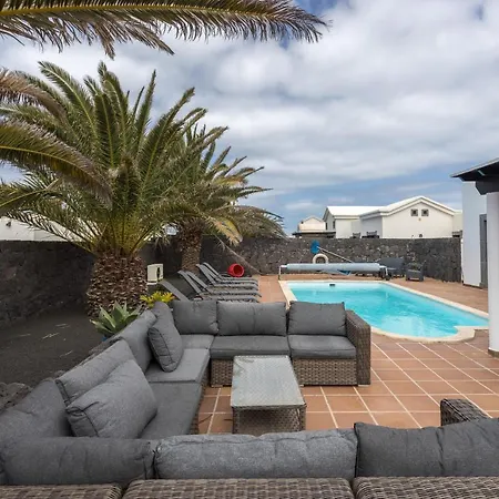 Lightbooking Gisher Lanzarote Chalet *